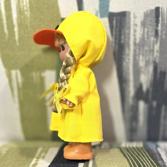 Vtg Precious Moments You Crack Me Up Doll Yellow Raincoat Duck Hat Wellies Colle - Picture 11 of 12